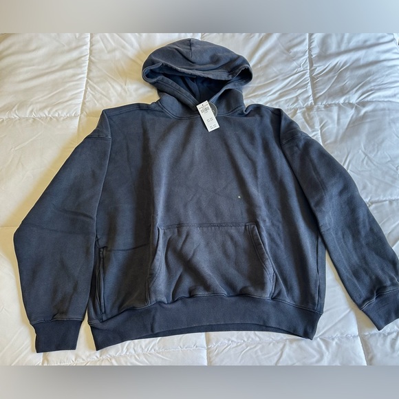 Hollister Other - New men’s boxy fit size XL Hollister Hoodie